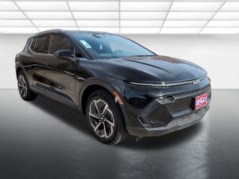 New 2026 Chevrolet Equinox EV LT image 1