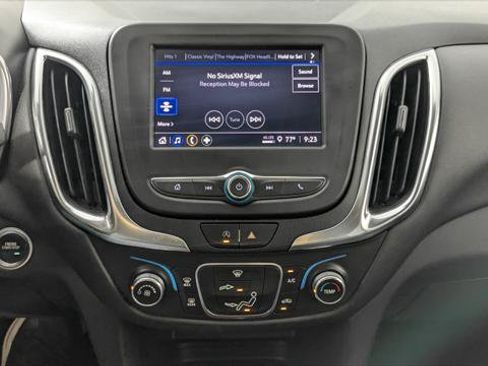 Used 2022 Chevrolet Equinox LT FWD image 28