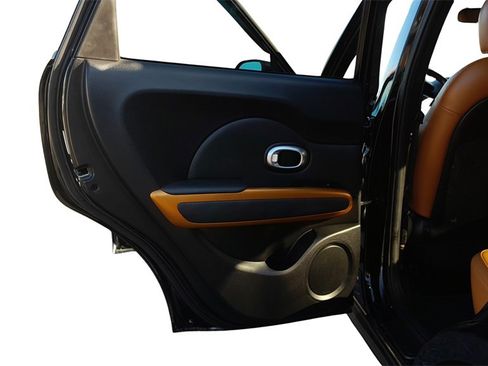 Used 2016 Kia Soul ! w/ Umber Package 1 image 29