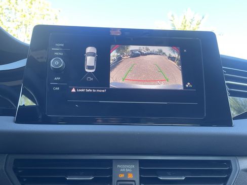 Certified 2025 Volkswagen Jetta Sport image 21