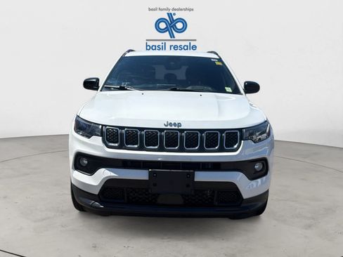Used 2023 Jeep Compass Latitude w/ Convenience Group AWD/4WD image 10