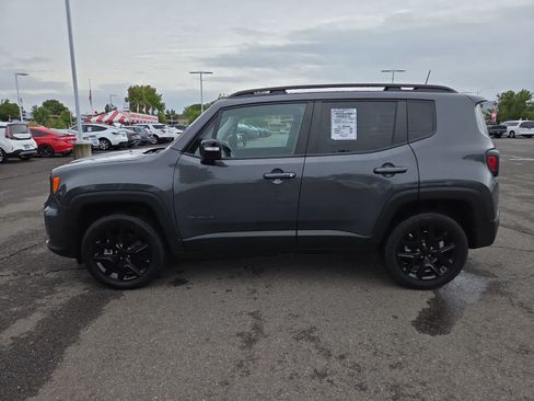 Certified 2023 Jeep Renegade Altitude w/ Sun/Sound Group AWD/4WD image 11