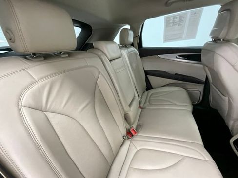 Used 2020 Lincoln Nautilus FWD w/ Equipment Group 101A image 13