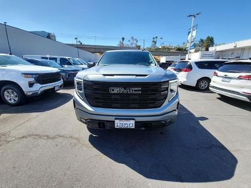 Used 2024 GMC Sierra 1500 Elevation AWD/4WD image 3