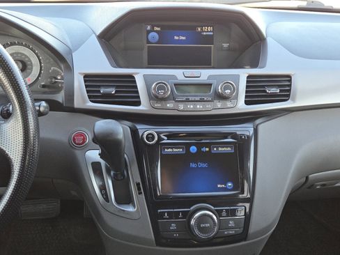 Used 2016 Honda Odyssey SE image 25