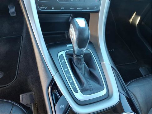 Used 2013 Ford Fusion SE image 17