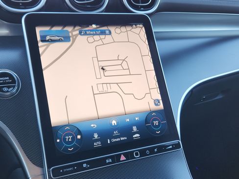 Used 2024 Mercedes-Benz GLC 300 4MATIC image 10