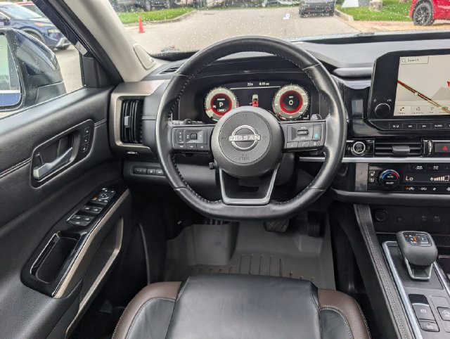 Used 2022 Nissan Pathfinder Platinum w/ Cargo Package AWD/4WD image 20