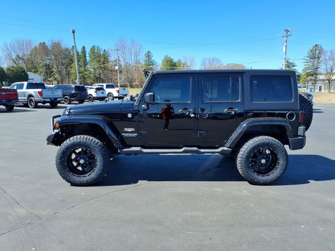Used 2014 Jeep Wrangler Unlimited Sahara w/ Connectivity Group image 2