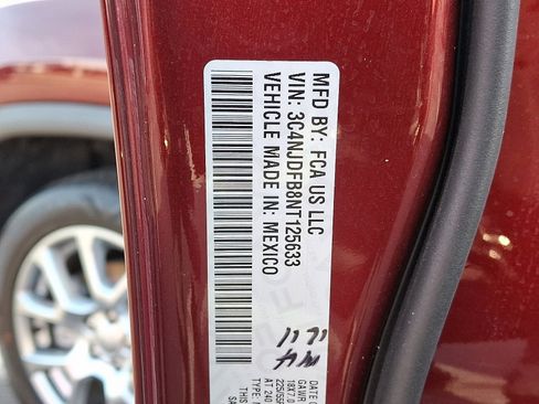 Used 2022 Jeep Compass Latitude image 18