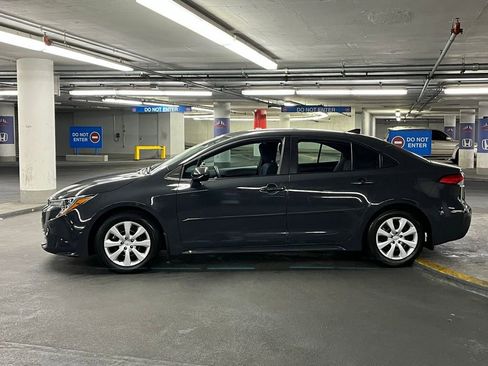 Used 2024 Toyota Corolla LE image 28