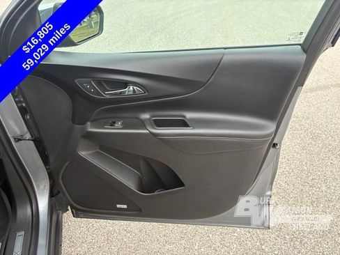 Used 2018 Chevrolet Equinox Premier FWD image 32