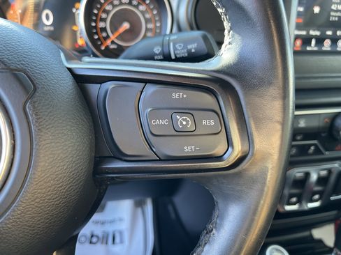 Used 2019 Jeep Wrangler Sport S image 19