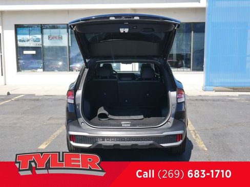Used 2023 Kia Sportage X-Line w/ X-Line Premium Package AWD/4WD image 16