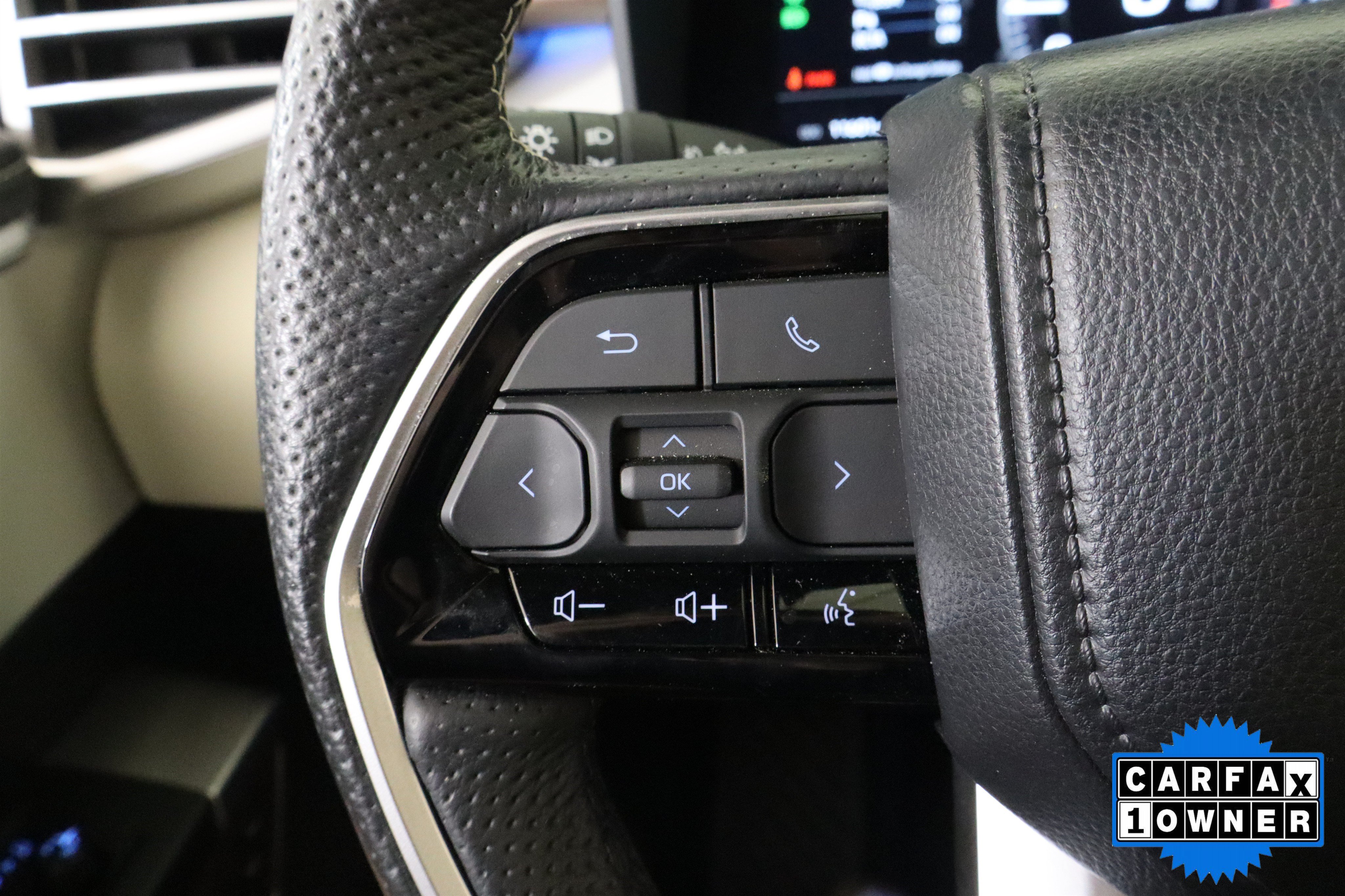 Used 2024 Toyota Sequoia Capstone AWD/4WD image 30