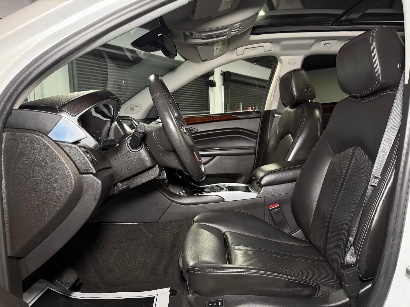 Used 2013 Cadillac SRX Luxury w/ Driver Awareness Package FWD image 28