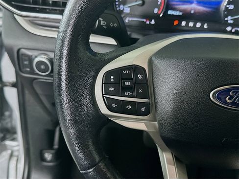 Used 2021 Ford Explorer XLT w/ Equipment Group 202A image 26