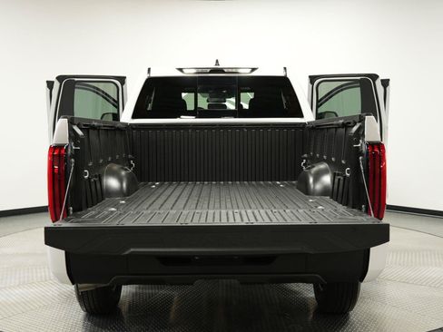 Used 2025 Toyota Tundra SR AWD/4WD image 14