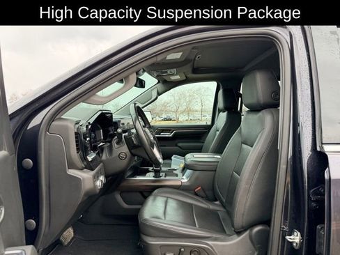 Certified 2022 GMC Sierra 1500 SLT w/ SLT Convenience Package image 8