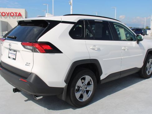 Certified 2025 Toyota RAV4 XLE image 3