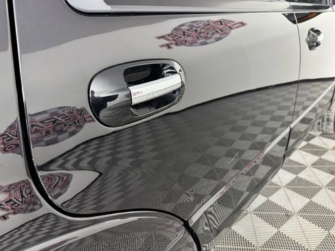 Used 2017 Ford Expedition XLT w/ Equipment Group 202A image 29