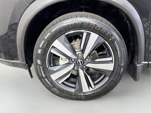 Used 2024 Nissan Rogue SL FWD image 38