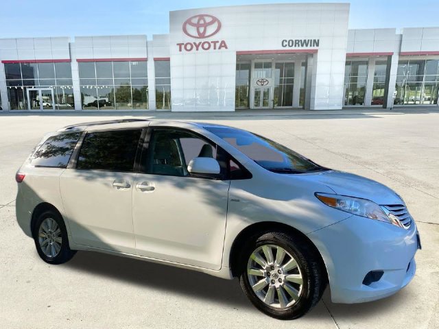 Used 2017 Toyota Sienna LE AWD/4WD image 33