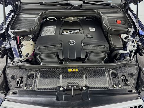 New 2026 Mercedes-Benz Maybach GLS 600 4MATIC image 13