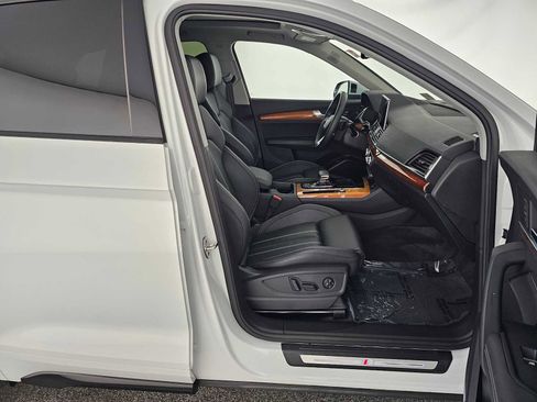 Used 2023 Audi Q5 e Premium Plus w/ Premium Plus Package image 10