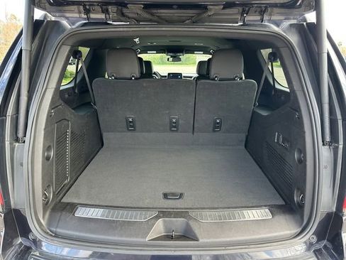 Used 2023 Chevrolet Suburban Premier RWD image 30