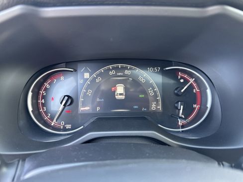 New 2025 Toyota RAV4 XLE w/ Convenience Package FWD image 18