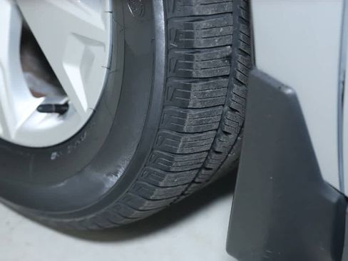 Used 2014 Subaru Forester 2.5i Premium AWD/4WD image 36