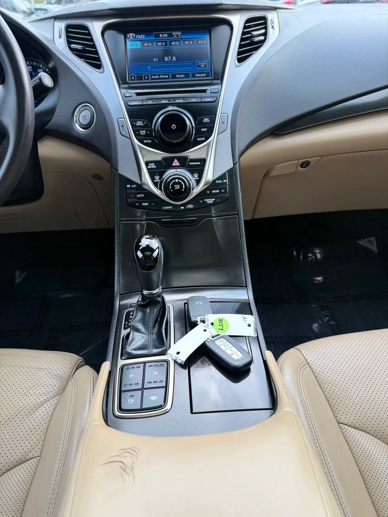 Used 2013 Hyundai Azera w/ Technology Pkg FWD image 22