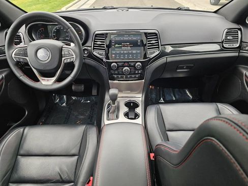 Used 2019 Jeep Grand Cherokee Trailhawk w/ Trailhawk Luxury Group AWD/4WD image 18