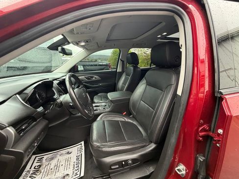 Used 2021 Chevrolet Traverse RS AWD/4WD image 9