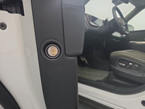 Used 2024 Rivian R1S Adventure image 32