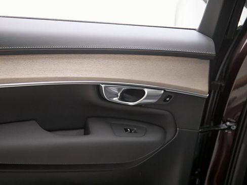 Used 2025 Volvo XC90 B6 Core w/ Protection Package image 19