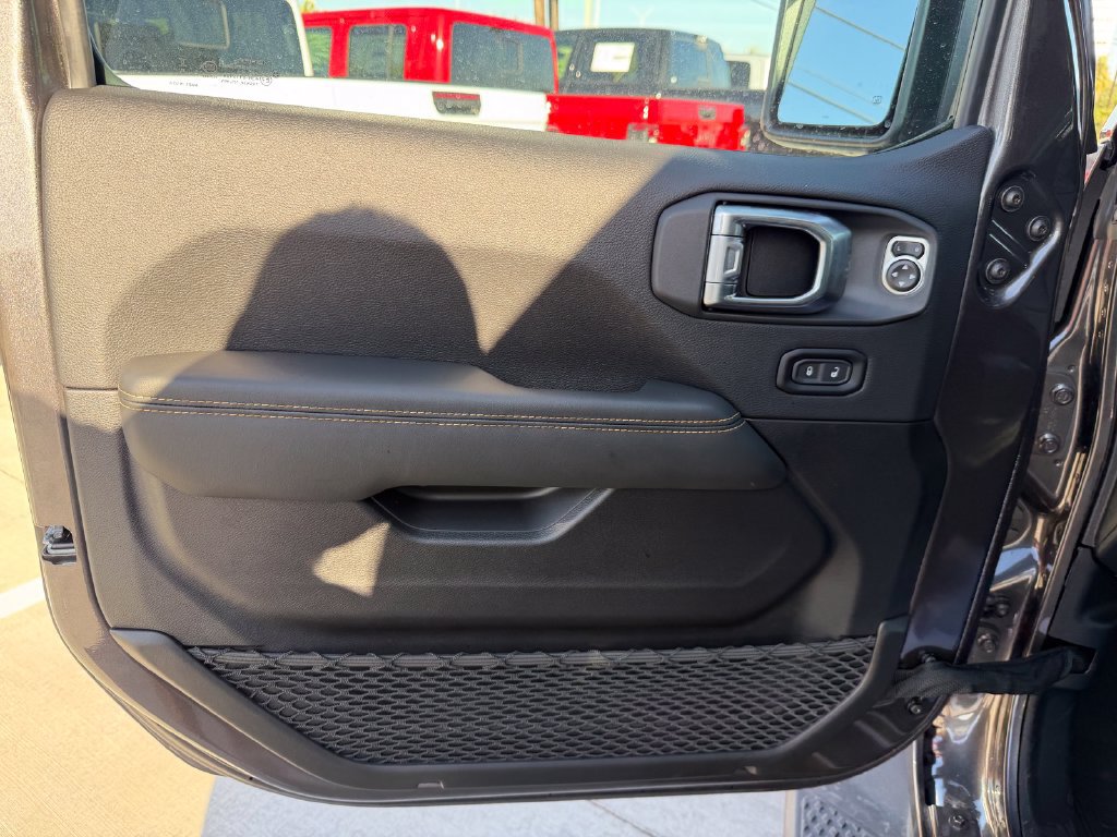 New 2026 Jeep Gladiator Sport AWD/4WD image 11