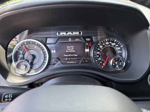 Used 2023 RAM 1500 Laramie AWD/4WD image 38