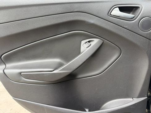 Used 2014 Ford Escape SE w/ Equipment Group 201A FWD image 11