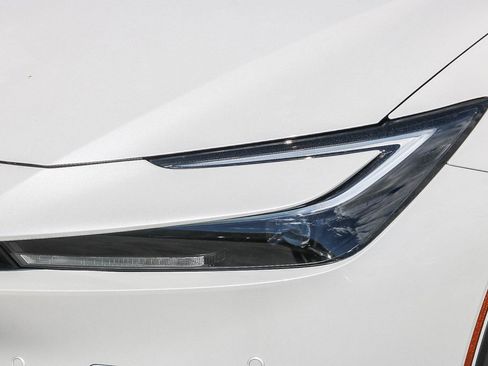 New 2026 Toyota Prius LE FWD image 5