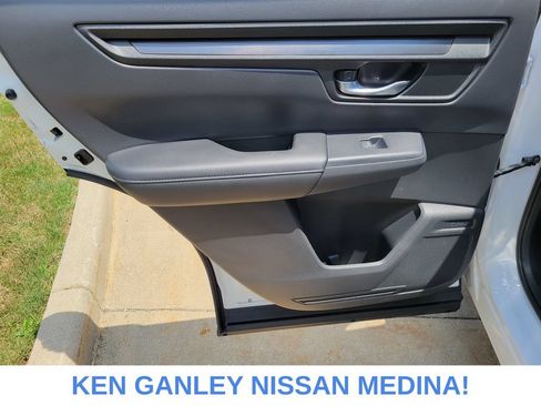 Used 2023 Honda CR-V LX image 40