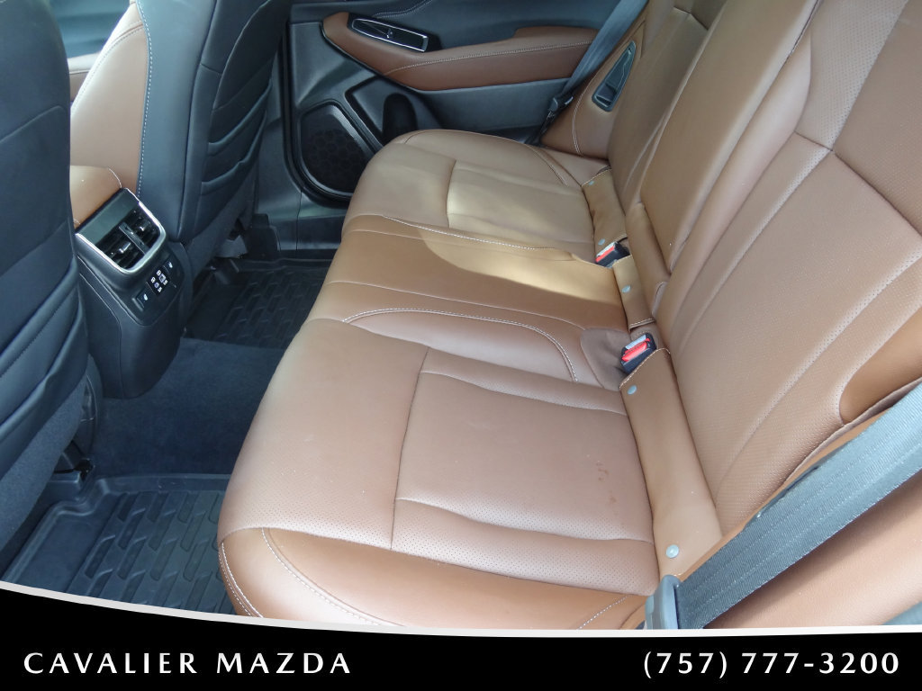 Used 2025 Subaru Outback Touring XT AWD/4WD image 11