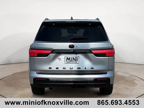 Used 2024 Toyota Sequoia Platinum AWD/4WD image 4