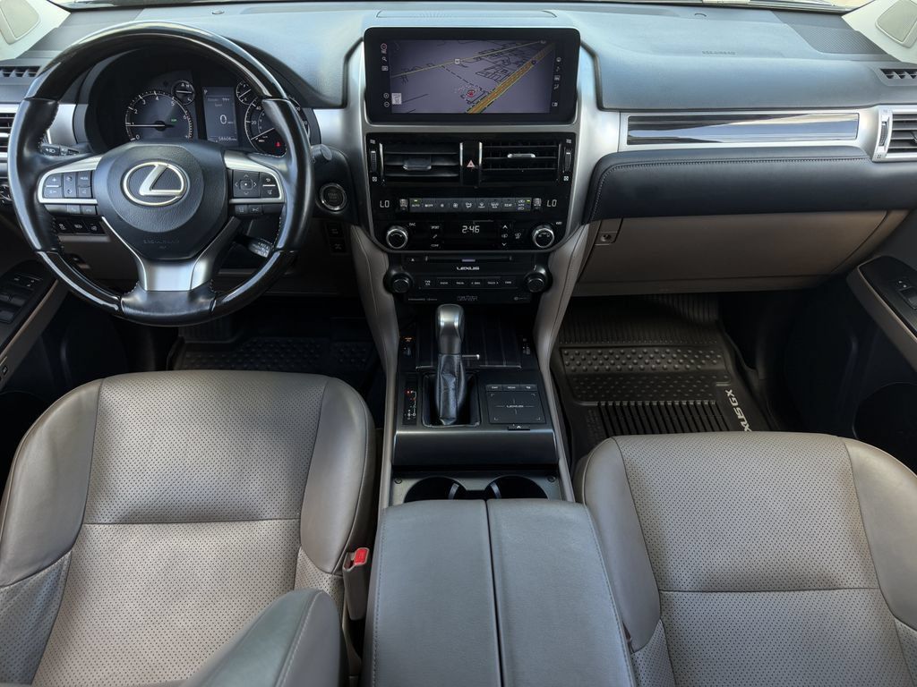 Used 2023 Lexus GX 460 Luxury w/ Accessory Package AWD/4WD image 10