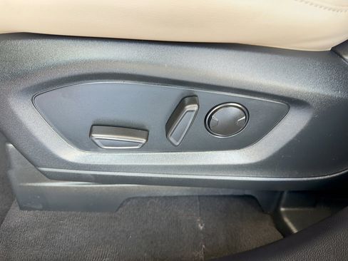 Certified 2023 Ford Explorer XLT w/ Equipment Group 202A RWD image 36