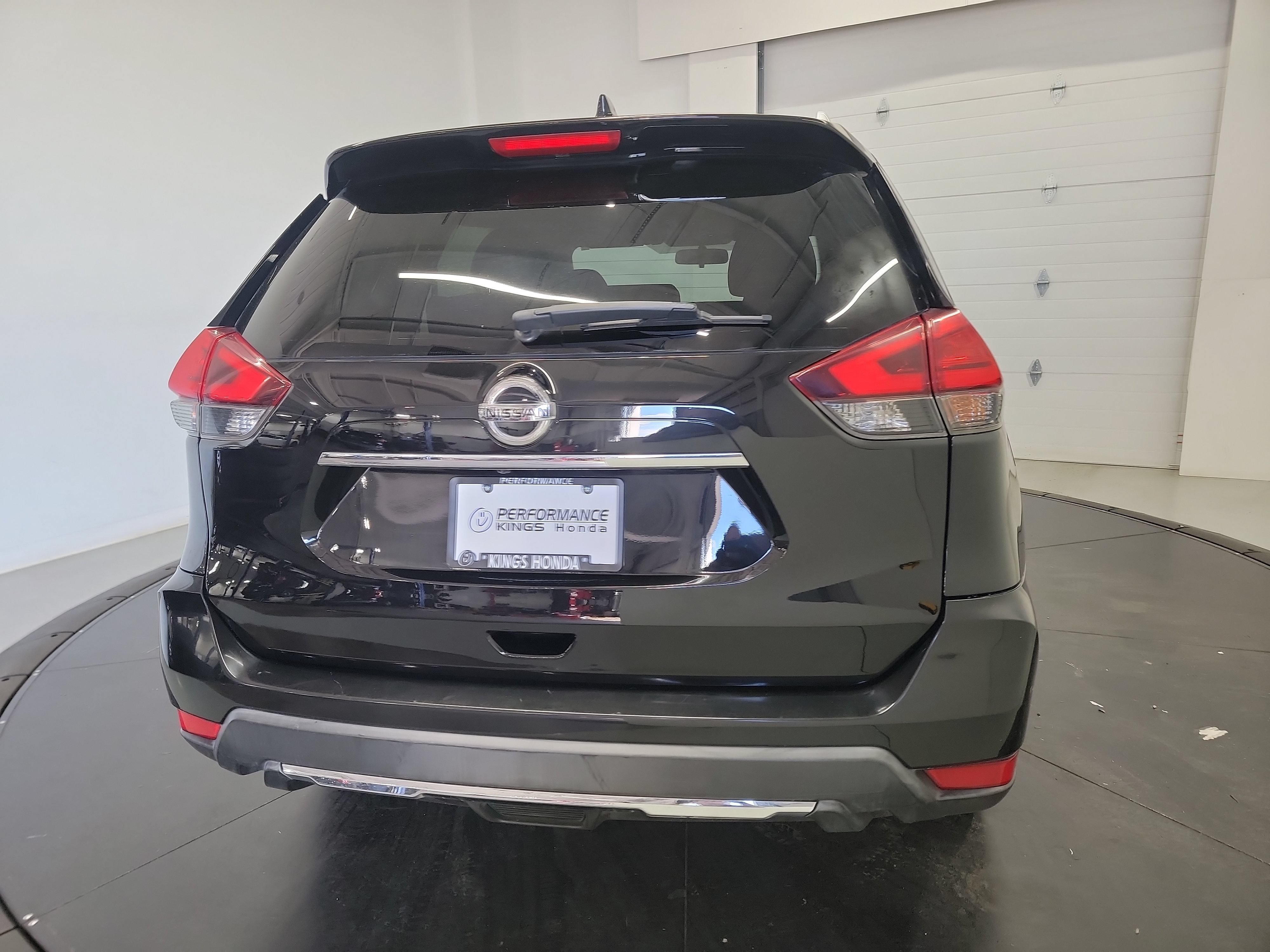 Used 2017 Nissan Rogue SV AWD/4WD image 8