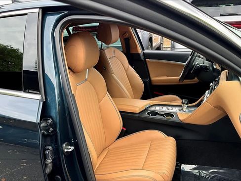 Used 2022 Genesis G70 2.0T w/ Prestige Package image 8