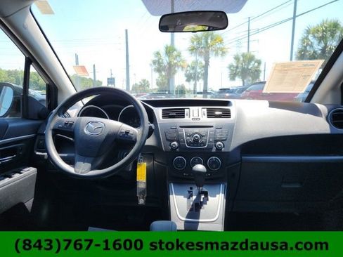 Used 2014 MAZDA MAZDA5 Sport FWD image 2