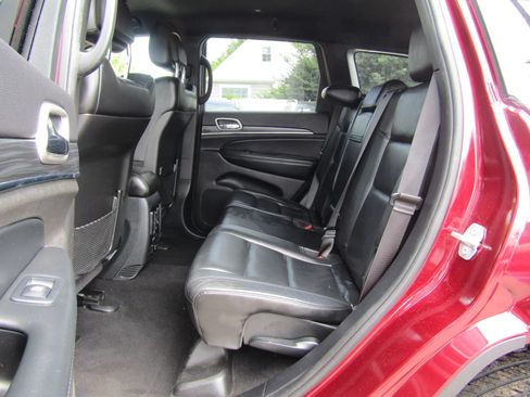 Used 2019 Jeep Grand Cherokee Limited AWD/4WD image 11